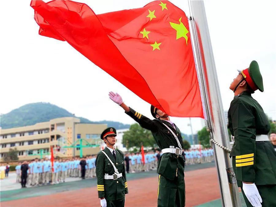 从舌尖暖到心尖!“家”的味道就在这顿团年饭里→